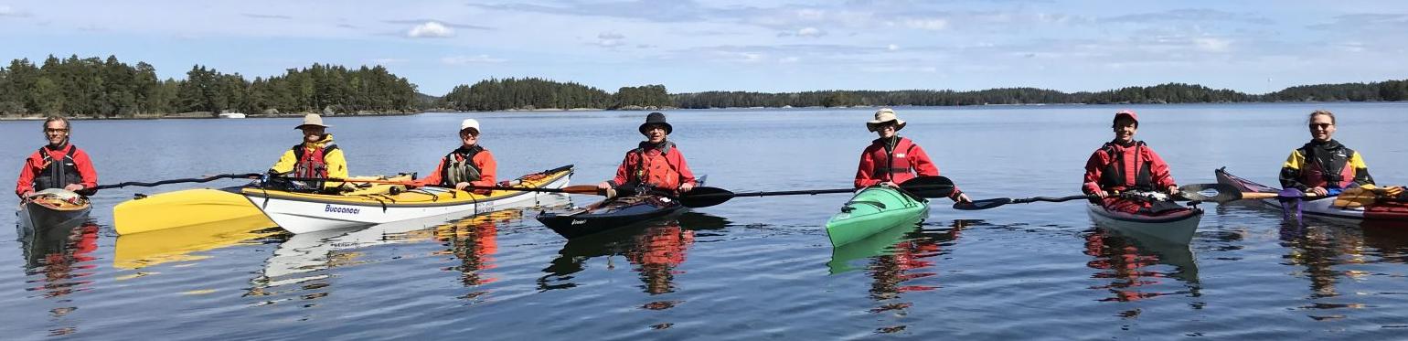 Bild på paddlar i havskajaker